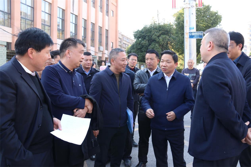 李国军调研校园安全、产业发展等工作(图1)