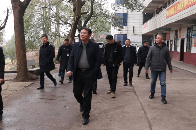 黄负平到仙槎桥镇、九龙岭镇督查校园食品安全