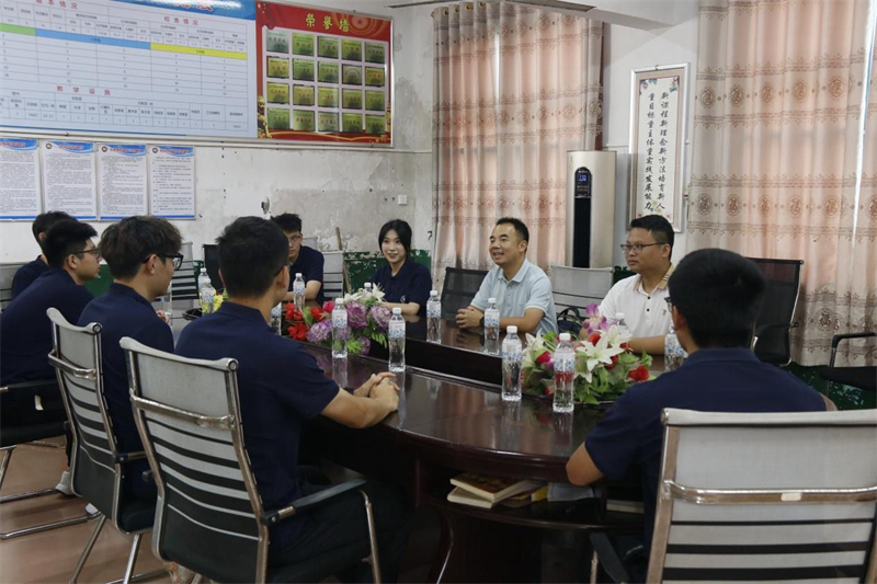 邵东斫曹乡举行湖南师大体育学院“领梦者·未来”暑期“三下乡”活动座谈会(图1)