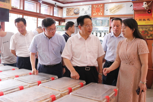 省人大常委会来邵东市调研中药产业发展情况