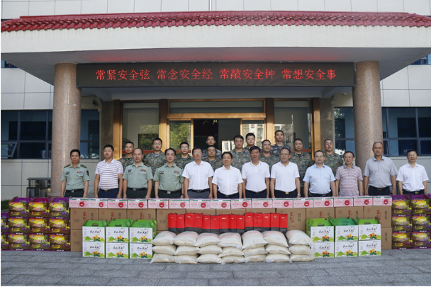 李国军“八一”前夕走访慰问驻邵部队官兵和消防救援人员