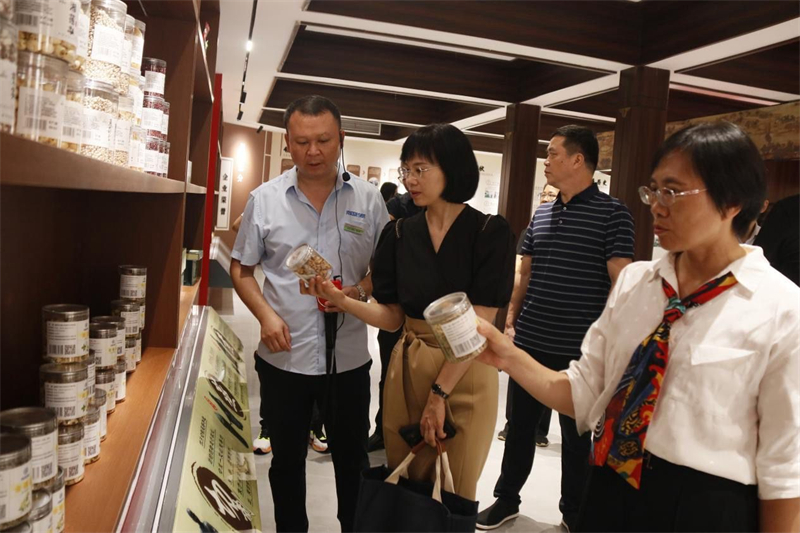 邵阳市“湘才乡连”专家服务乡村振兴活动在邵东启动(图3)