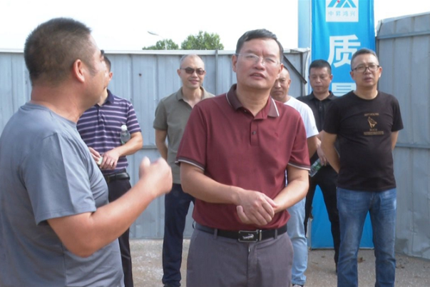 黄负平调研重点项目建设与优化营商环境工作