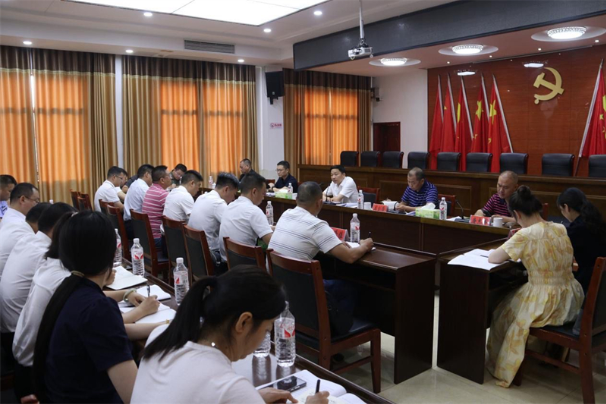 李国军到乡镇调研：树牢以人民为中心的理念，坚守好践行好“爱我邵东”的真实承诺