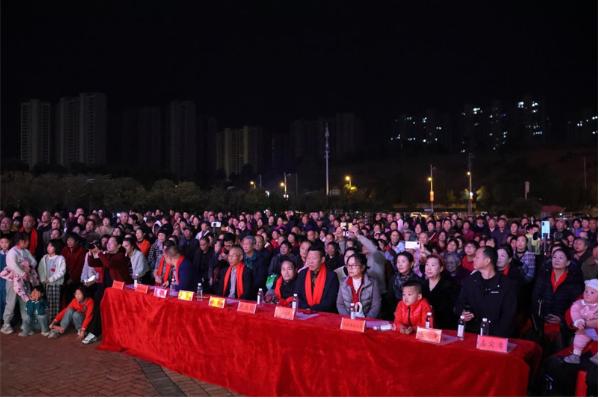 邵东市举行迎重阳文艺晚会 温情演绎“夕阳红”
