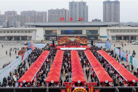 邵东春季人才专项招聘活动落幕 共达成就业意向2300余人