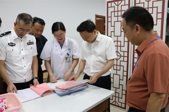 李国军督导重点场所禁毒工作