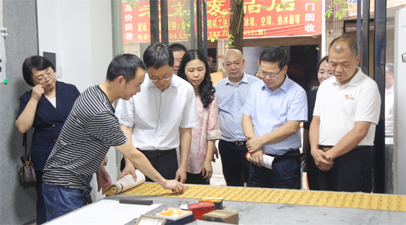 省委老干部局来邵东市调研离退休干部党建及银发人才工作