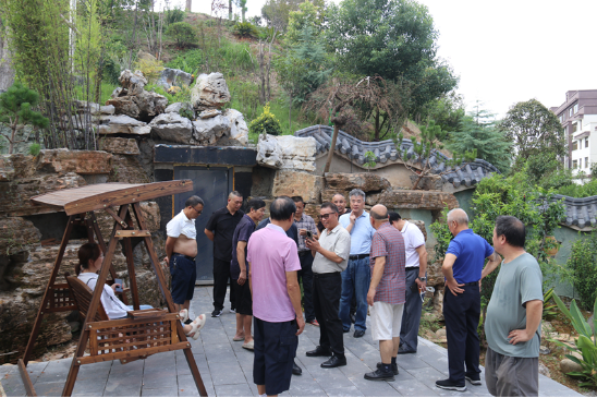 诗联采风走进邵东首个大型白酒文化园