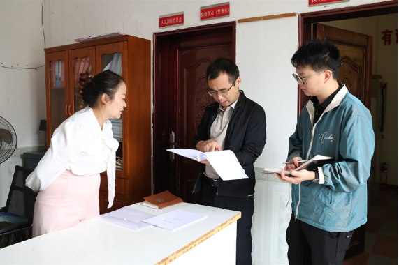 担当作为| 南昌小伙姜迪强的邵东实践：和群众同坐一条板凳