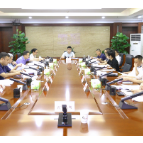鹤城区第六届政府第53次常务会议召开