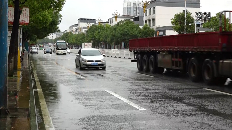 鹤城区：未来一周我区将迎来降雨降温天气（半成品）.mp4_20201013_171112.379.jpg