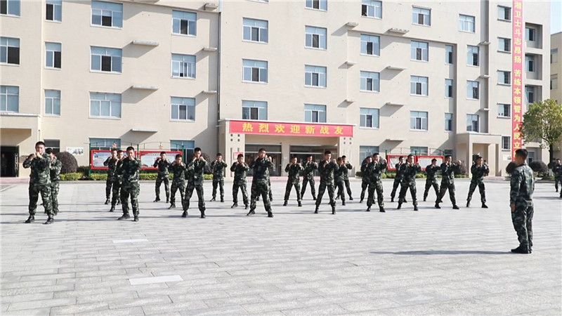 武警怀化支队收看纪念中国人民志愿军抗美援朝出国作战70周年大会.mp4_20201023_163208.721.jpg