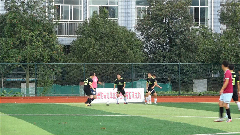 足球-1.mp4_20201009_154727.332.jpg