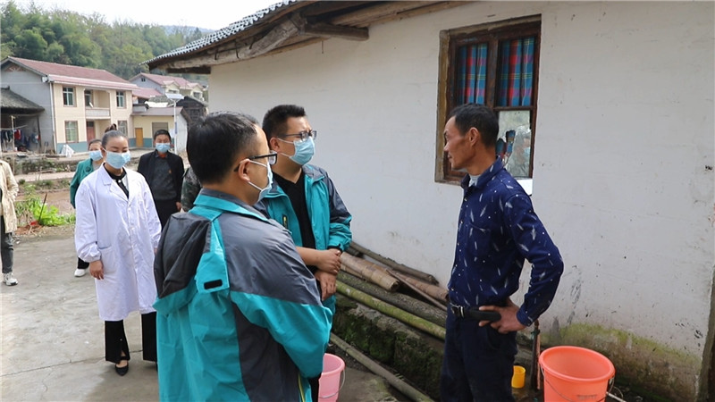 黄金坳镇：运用远程视频系统助力应急指挥能力建设（半成品）.mp4_20201029_154430.321.jpg