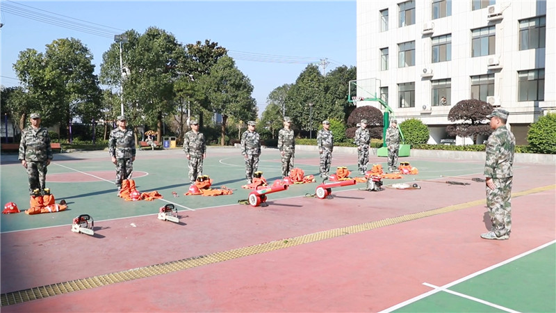 2020年怀化市民兵应急综合救援训练在鹤城举行.mp4_20201111_173455.432.jpg 2020年怀化市民兵应急综合救援训练在鹤城举行.mp4_20201111_173455.432.jpg