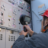 织密供电“安全网” 鹤城供电开展高压环网箱地毯式巡视