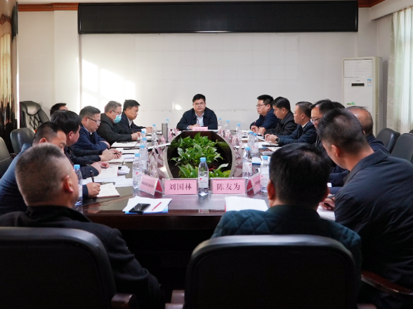 郑明明调研区人民医院运行管理情况并督导检查安全生产工作