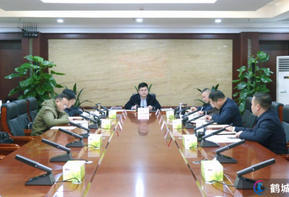 区政府党组理论学习中心组举行2025年第2次集体学习