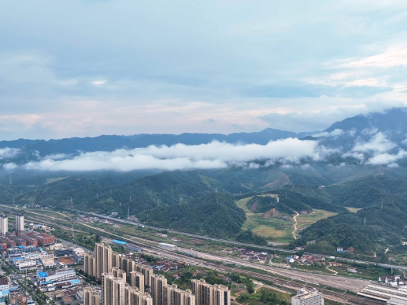 【大美鹤城】雨霁秋日 云海入画