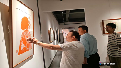 鹤城区：荷花写生采风作品展国庆开展