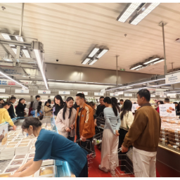 步步高怀化天地店：网红美食集结 点燃国庆消费热潮