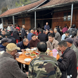 白马村团圆饭：共话全会精神，同享幸福年景