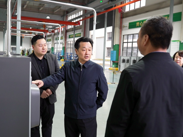 唐成专题调研企业复工复产、安全生产等工作