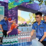 鹤城区城管部门全力护航“楼BA”篮球联赛现场集市秩序