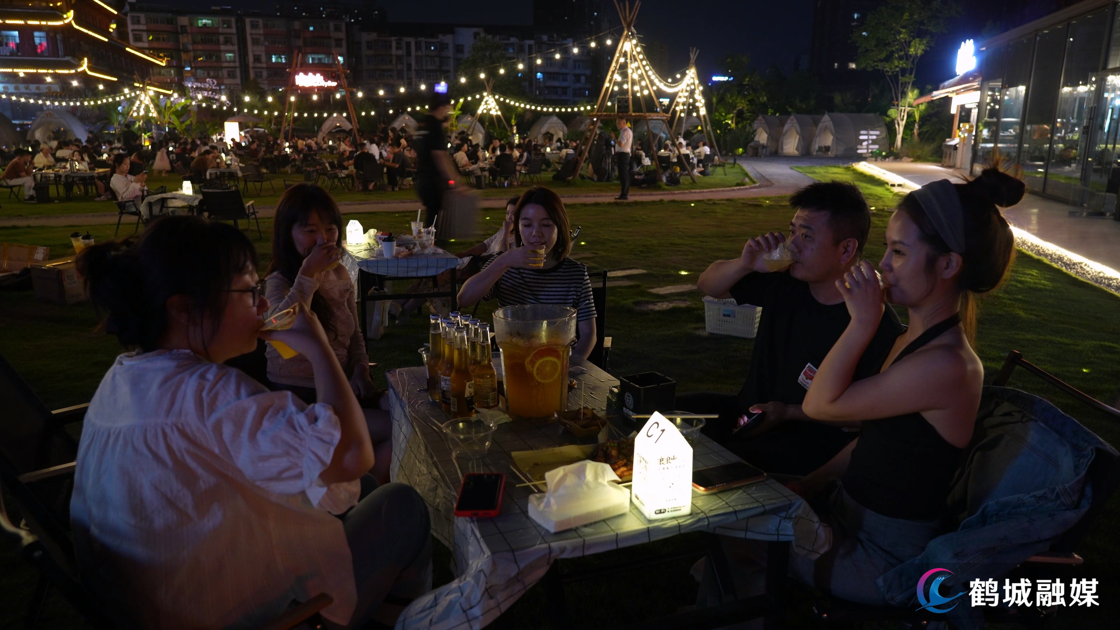 营地夜未央 特色第二现场看球赛.mp4_20260914_163022.562.jpg