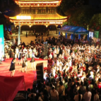 鹤城区:烟火夜市觅岗位 义诊文艺展演一站惠民
