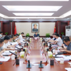 鹤城区召开党政联席会议