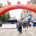 鹤城区：举办“百日千万招聘专项行动”专场招聘会
