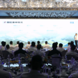 鹤城区：举办“湘商回归、乡友回鹤”恳谈会  庆佳节话乡情谋发展