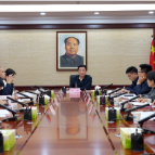 唐成主持召开区委审计委员会第九次会议