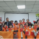 红星街道幸福湾社区开展剪纸教学活动  传承非遗技艺