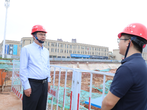 郑明明督导检查国庆中秋期间安全生产、市场保供等工作