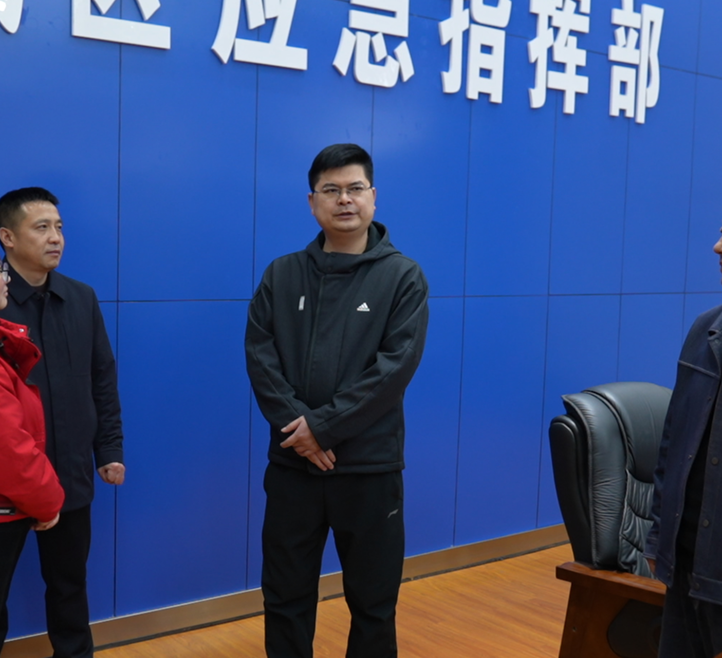 郑明明走访慰问春节期间一线值班人员