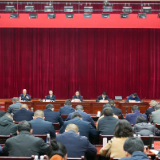 唐成主持树立和践行正确政绩观学习教育读书班暨区委理论学习中心组集体学习