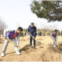 习近平在参加首都义务植树活动时强调 为山川大地增添锦绣 让中国式现代化底色更加亮丽