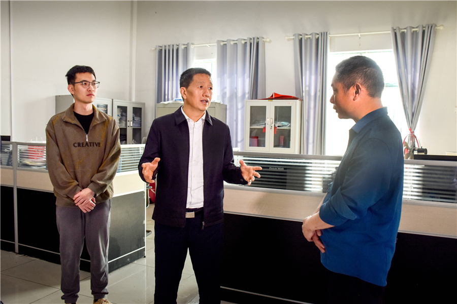 c21622918af049d7bce55b0f5b3d763c.jpg c21622918af049d7bce55b0f5b3d763c.jpg