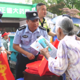 多部门联动开展爱路护路宣传 筑牢铁路安全防线