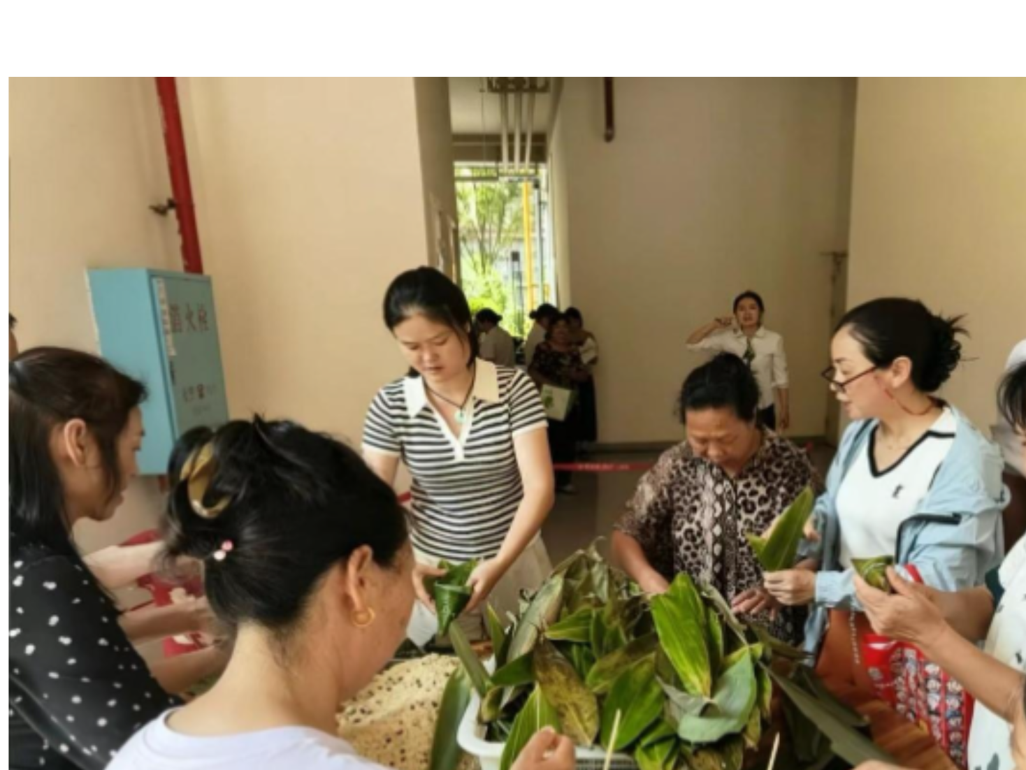 【我们的节日·端午】新桥社区:浓情端午聚力同行 便民服务温暖邻里