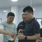 郑明明走访调研部分重点企业