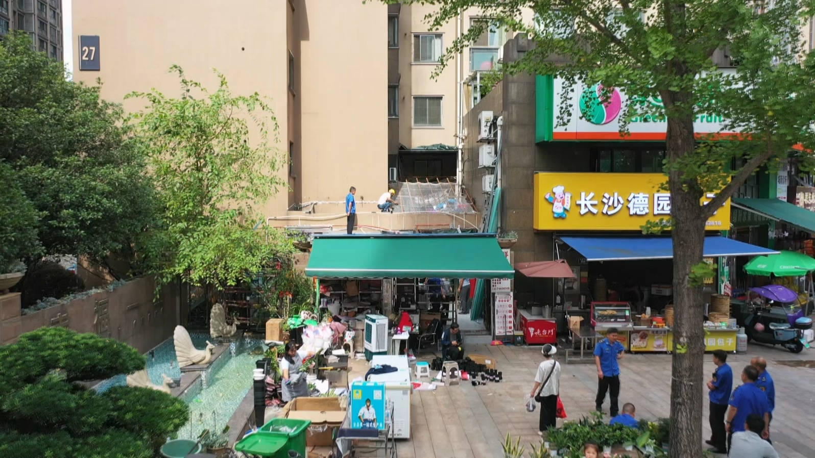 鹤城区依法拆除盛世华都南区一处违法建筑