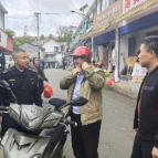 凉亭坳乡开展交通安全劝导行动
