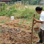 三角坪社区进行秸秆禁烧巡查  维护社区蓝天白云