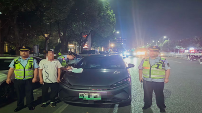 国庆“不打烊”，交通守护团圆路