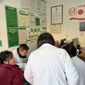 黄岩卫生院:健康不“打烊” 温暖过大年