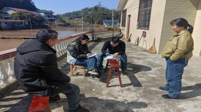 黄金坳镇：入户探访知民情 精准帮扶暖人心